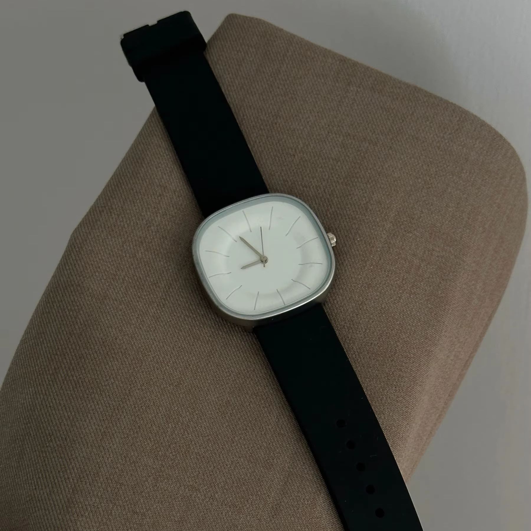 ساعة يد نسائية كوارتز بتصميم م - مراجعة Women'S Accessories To Wear With Watch وسعره